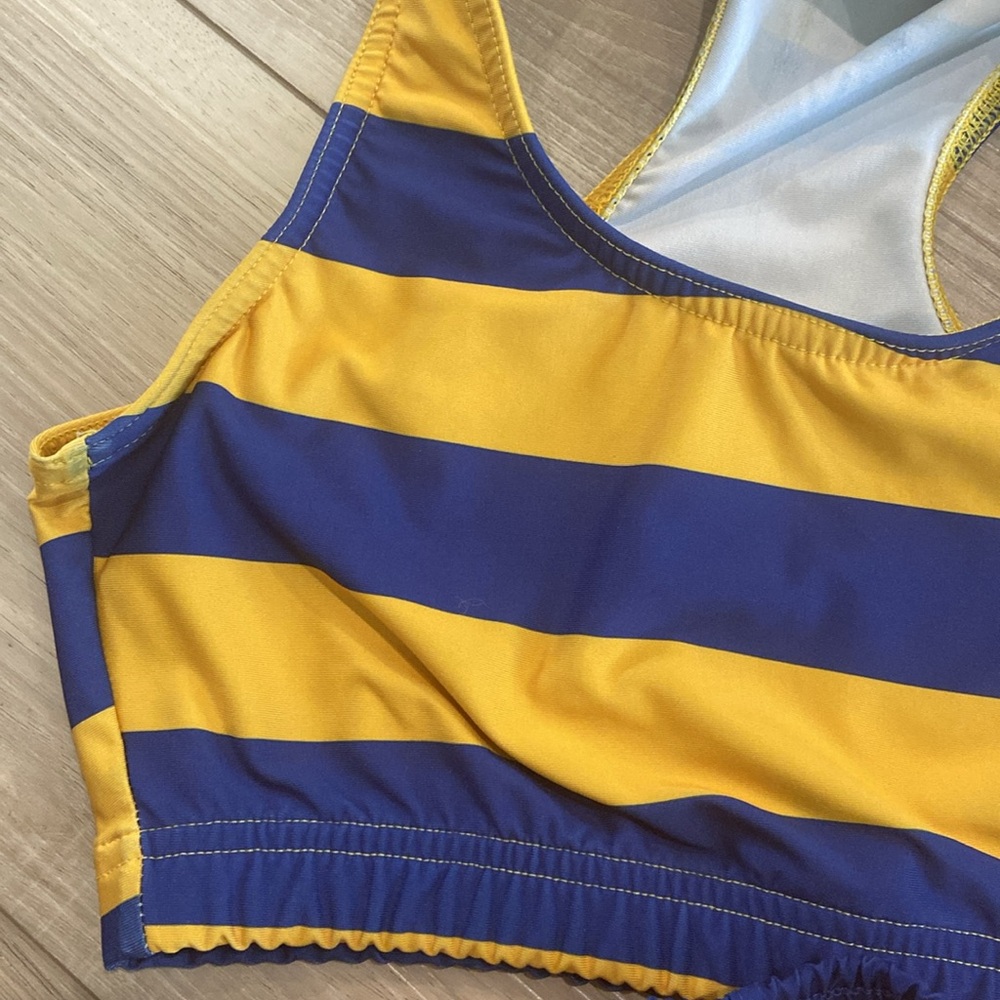 Varsity set - Picture 5 of 7